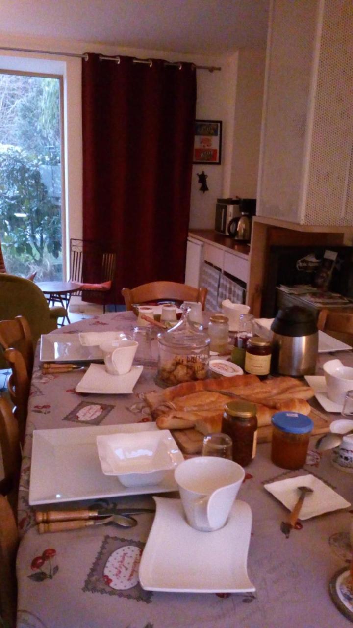 Le Nid D'Hirondelles Bed & Breakfast Perthes-en-Gatinais Eksteriør bilde